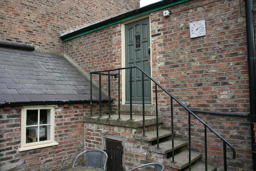 The Manor Guest House Linton on Ouse Bed & Breakfast